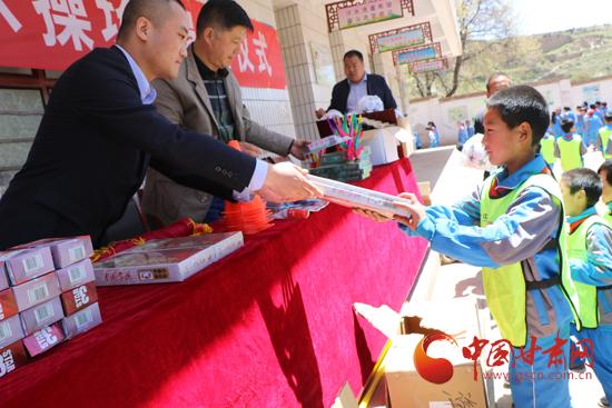 天空彩票与你同行，免费资料大全的探索之旅2020年天空彩票与你同行免费综合资料大全
