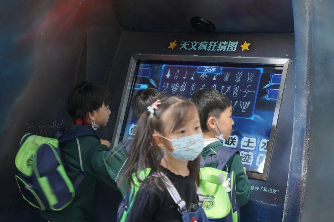 探索WWW493267C0m,网络世界的隐秘角落与信息真伪的辨析