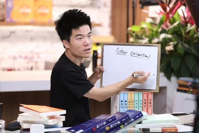 东方甄选董宇辉，学历背后的故事与启示董宇辉新东方简介