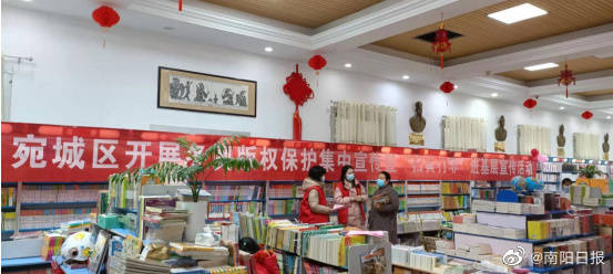 正版书与盗版书的深度剖析—从品质、版权到道德的全面对比正版书和盗版书有什么区别?内容一样吗