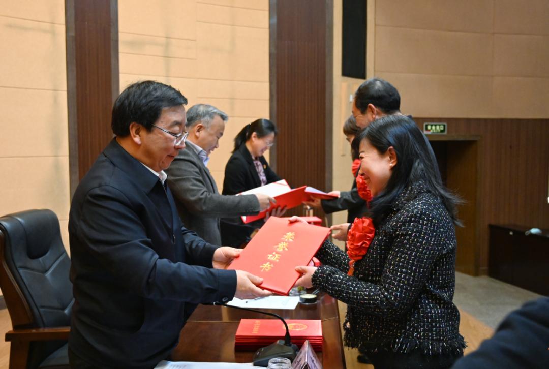提升工作效能的三大作风，实践、创新与协作三大作风具体是指什么意思